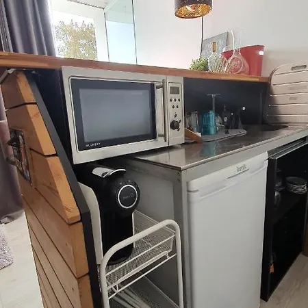 Charm House Apartment *