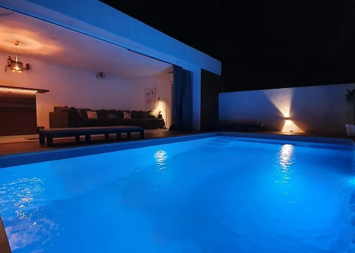 Charm House *